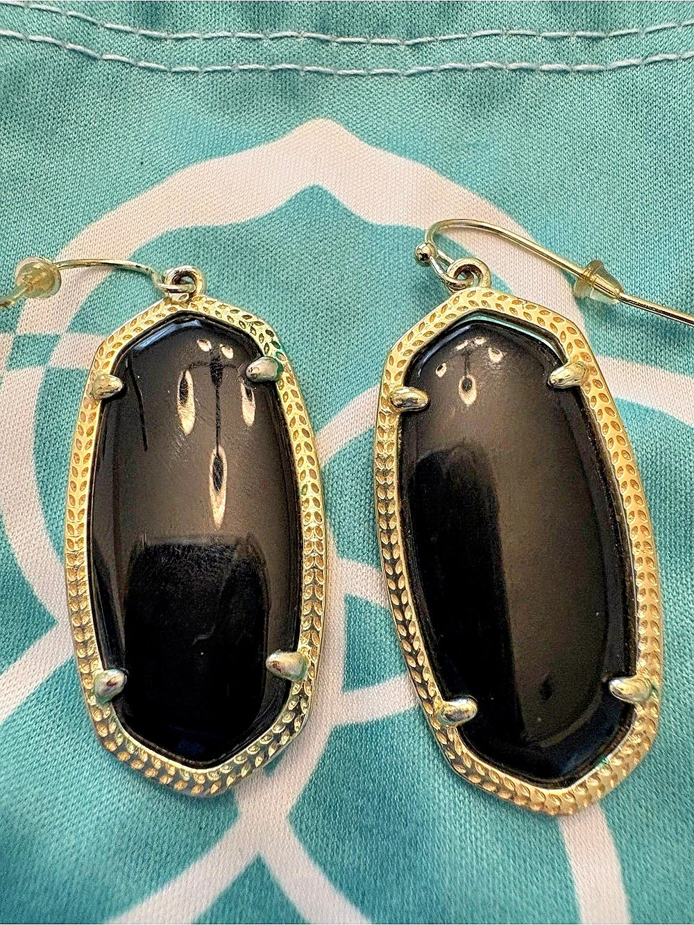 Kendra Scott Elle Drop Earrings Black Opaque Glass Gold Like New